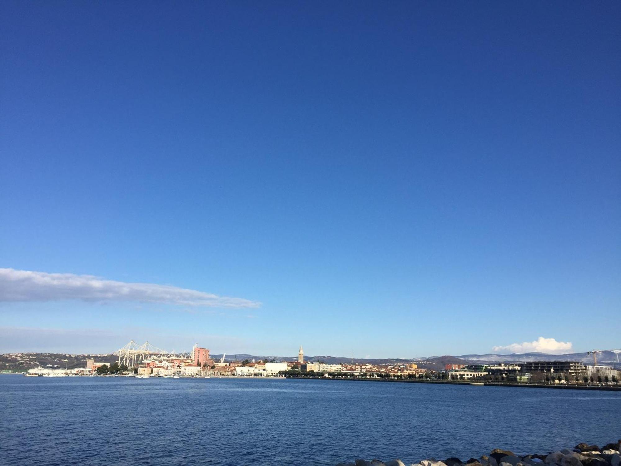Apartments Colors Of Koper Where The Sea Is Near By 客房 照片